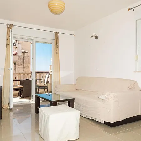 Lejlighed In With Wifi Makarska