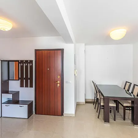 Apartment Stunning In *