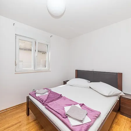 Stunning In Макарська